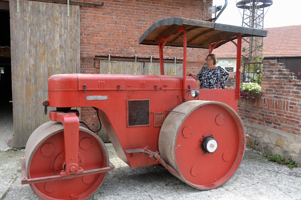 ../Images/Traktorenmuseum Eggewald 002.jpg